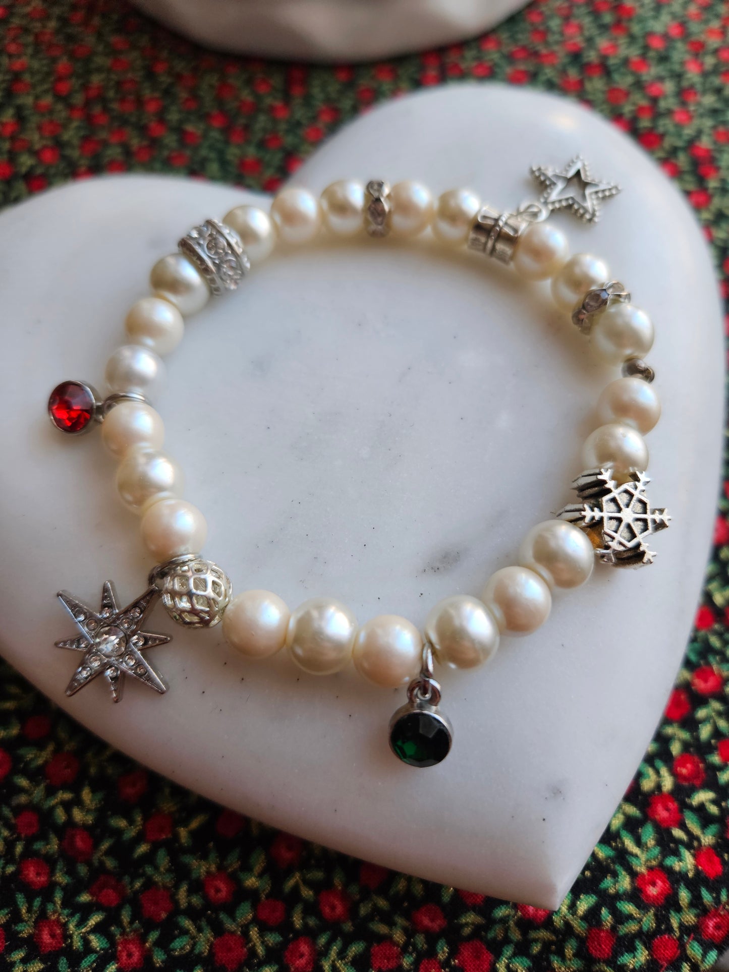 Pearl charm bracelet, winter/holiday theme, stretch fit